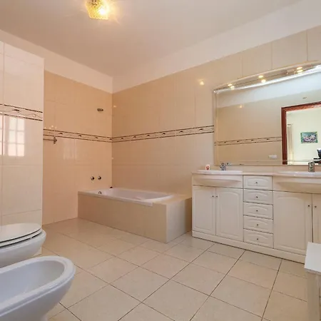 A66 - Pedra Alcada Bedroom * Lagos