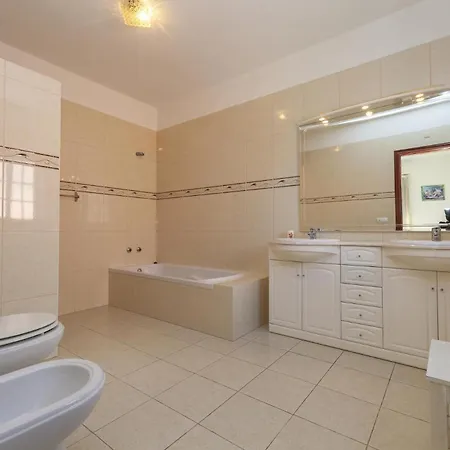 A66 - Pedra Alcada Bedroom *