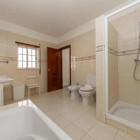 A66 - Pedra Alcada Bedroom Rum i privatbostad Lagos